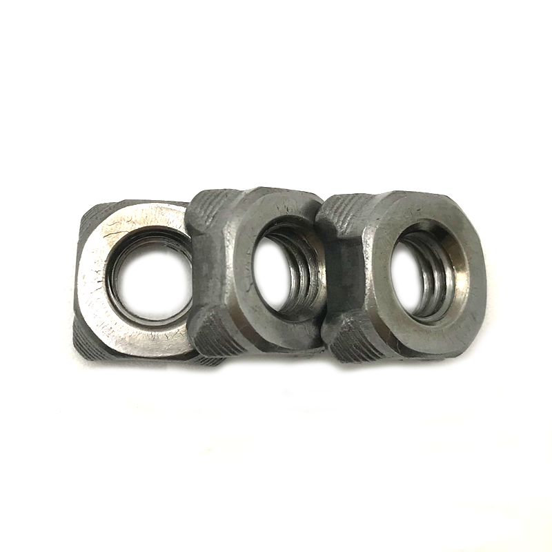 DIN928不銹鋼無(wú)焊點(diǎn)四方電焊螺帽無(wú)腳點(diǎn)焊螺母